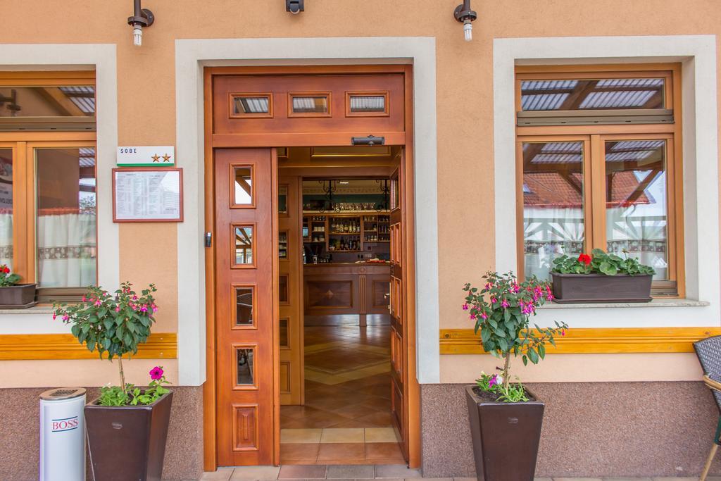 Guesthouse Beno Starse Ngoại thất bức ảnh